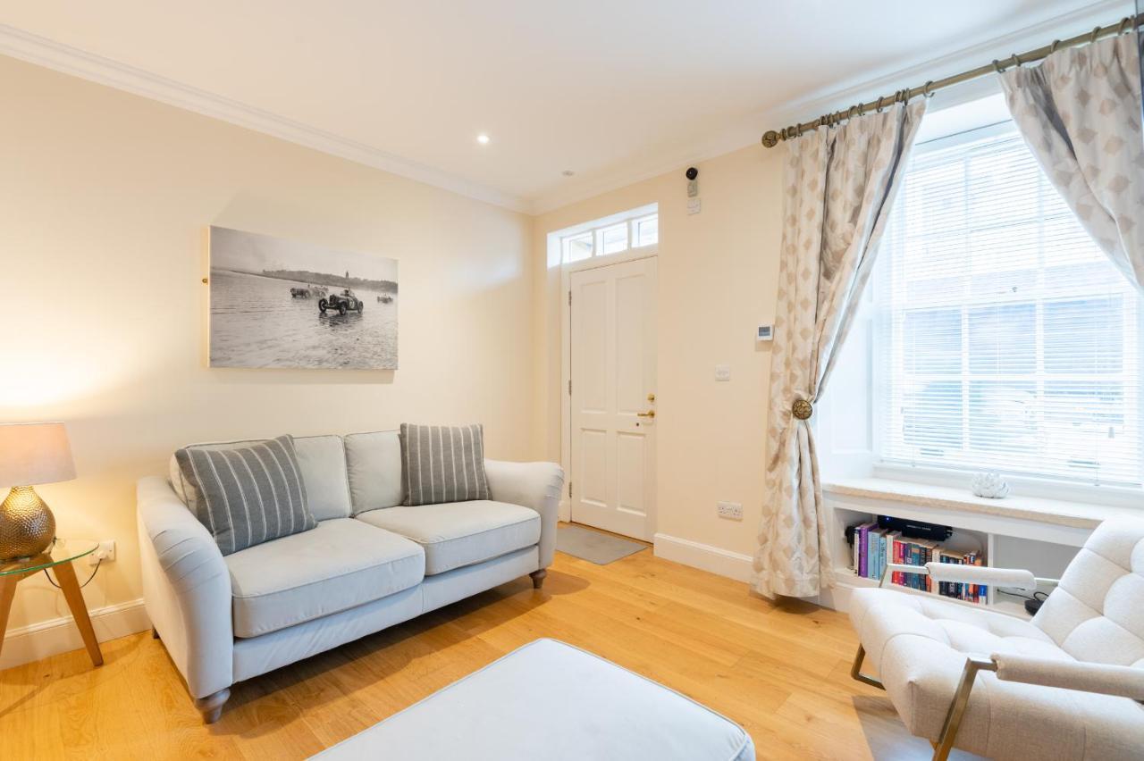 138 North Street - Luxury 2 Bed 2 Bath With Secret Garden, Summerhouse, Putting Green Сент-Андрус Экстерьер фото